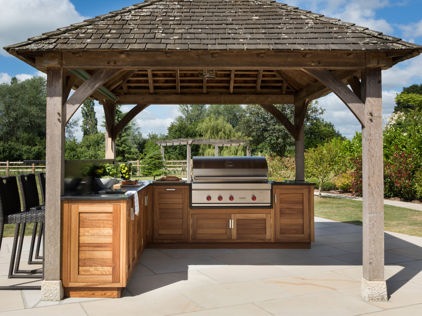 Orchard-House-Outdoor-Kitchen-Humphrey-Munson-2
